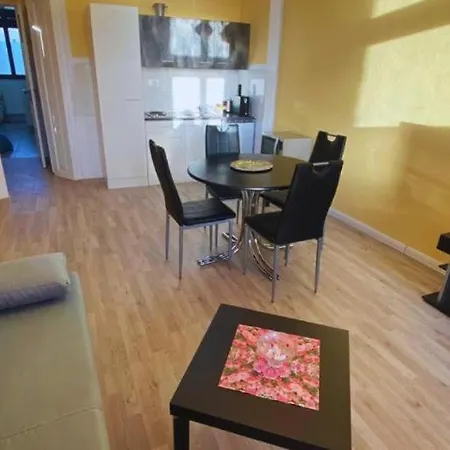 Bahnhofstr 15 Apartment